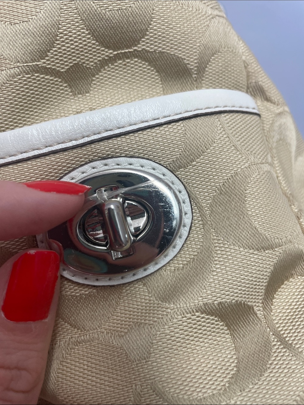 Coach ‘Gallery’ E/W Pleated Shoulder Tote - Picture 8 of 14